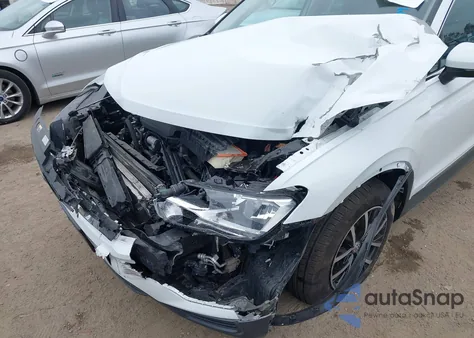 2021 Volkswagen Tiguan 2.0T Se/2.0T Se R-Line Black/2.0T Sel из США, поврежденный, VIN 3VV3B7AX9MM091043